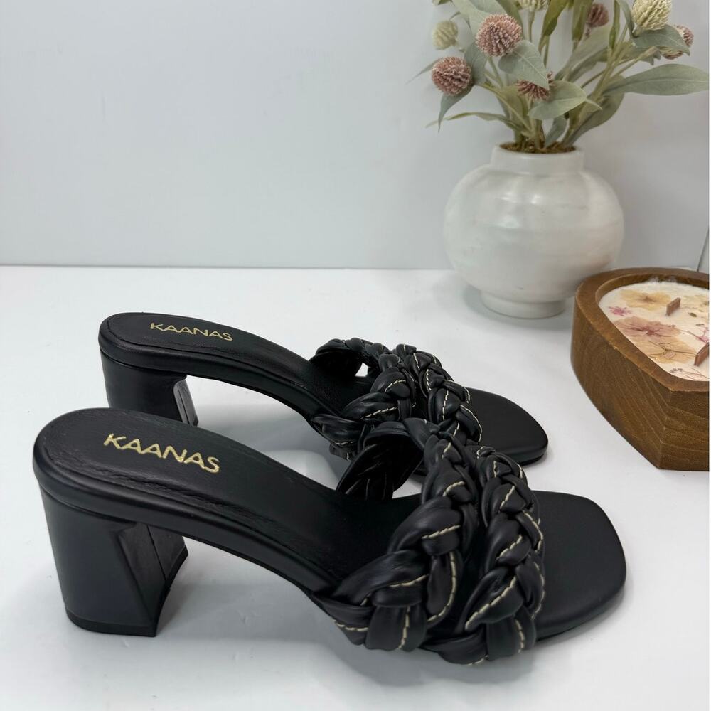 Kaanas Tartu Braided Heel with Contrast Stitching Black/White Women's 6M NWOB